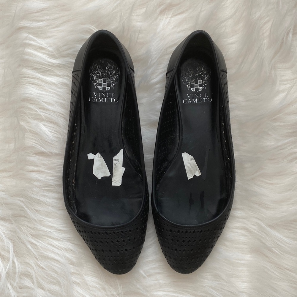 Vince Camuto black flats size 7